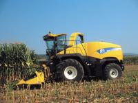 Nop Brothers Farm was the chosen site for New Holland’s new self-propelled forage harvester introduction. The machine pictured above is a model FR9060 featuring a 578 HP CNH engine. The new offerings come in 5 models from 425 HP to 824 HP. Representatives from New Holland and Champlain Valley Equipment, along with Nop family members and their staff were on hand for the first demonstration in New England.