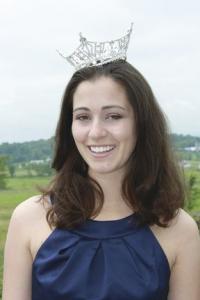 Wearing a smile of excitement and the crown, meet the 2009 Miss Vermont Laura Hall.