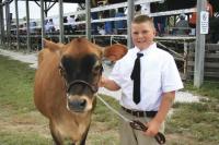 Shane Wood and Abigail were ready to meet the judges at Field Days 2010 last week. Shane is from Whiting and he and his heifer were one handsome pair.