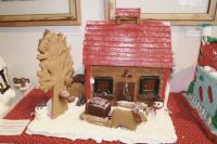 The Gorham Family created this confection for the 2010 Vermont Folklife Gingerbread House Competition and Exhibit. There’s even a dusting of “snow” as Oxen bring in the sap to boil.