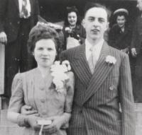 Olin and Eunice Flynn on their wedding day in 1946
