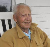 WWII pilot Gil Klecak shares memories of his time as a navigator and his passion for flying.