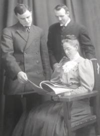 SJR with his adopted parents, Bridget and Frederick Reardon