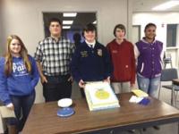 The Middlebury FFA held its annual
Greenhand Spaghetti Dnner January !4th at
the Hannaford Career Center. Five new
members received their Greenhand degrees
and pins.